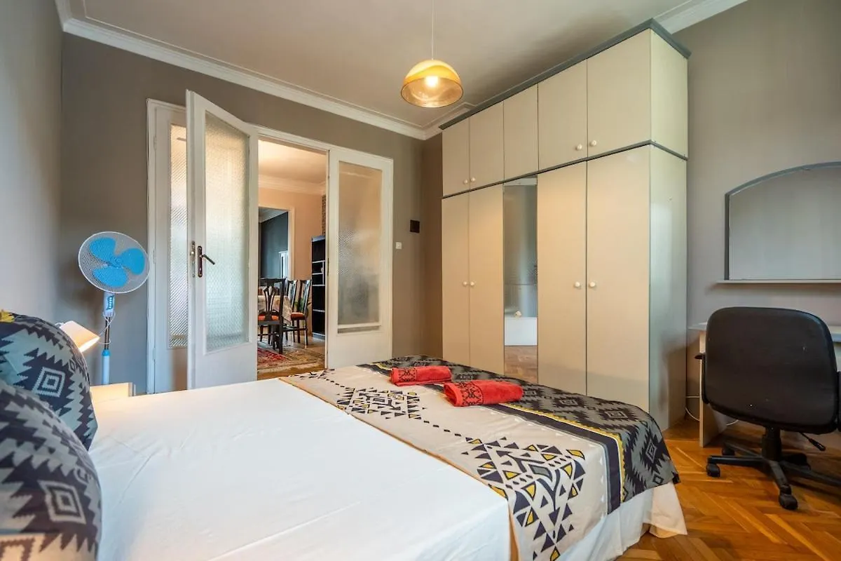 Charming 2Bdr Heart Of Main Street Apartment Sofia