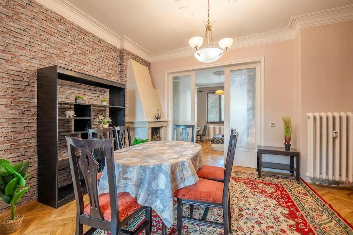 Charming 2Bdr Heart Of Main Street Διαμέρισμα Σόφια